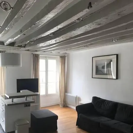 Eiffel Tower: Ideally Plan For 4 Apartment Paris